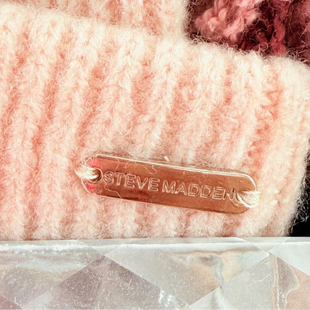 Steve Madden Blush Pink Beanie & Cozy Warm Scarf Set Winter Accessories - Picture 3 of 5